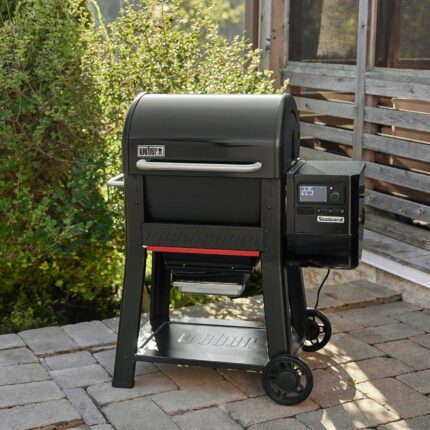 Weber Searwood 600 Porcelain Coated Steel Pellet Grill - 1500120