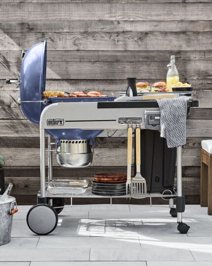 Weber ® Performer Deluxe Black Outdoor Charcoal Grill